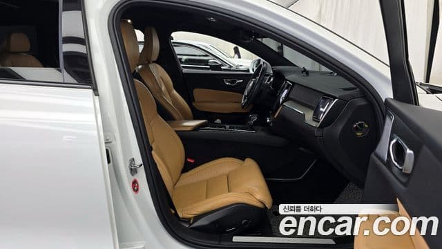 Volvo V60 Cross Country 2020 — ფოტო 11/20