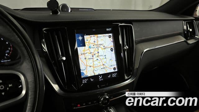 Volvo V60 Cross Country 2020 — ფოტო 14/20