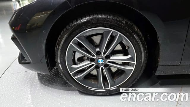 BMW 1 Series 2023 — ფოტო 5/20