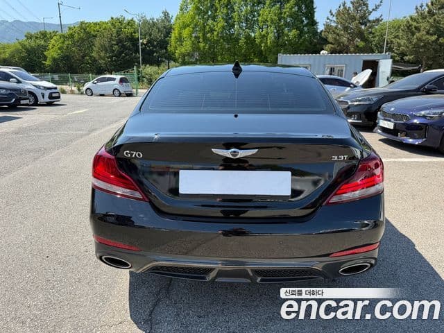 Genesis G70 2018 — ფოტო 3/19