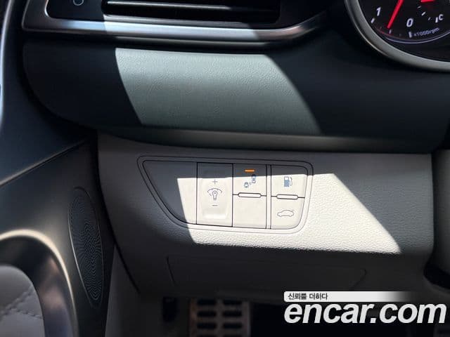 Genesis G70 2018 — ფოტო 11/19