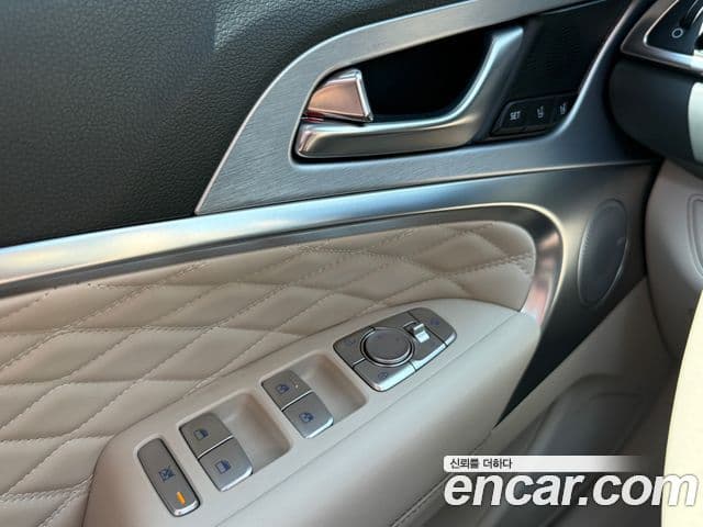 Genesis G70 2018 — ფოტო 14/19
