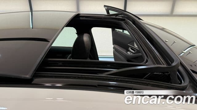 Mercedes-Benz GLE-Class 2025 — Фото 16/19