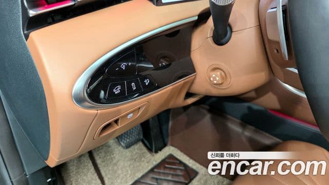 Genesis GV70 2024 — Şəkil 19/20