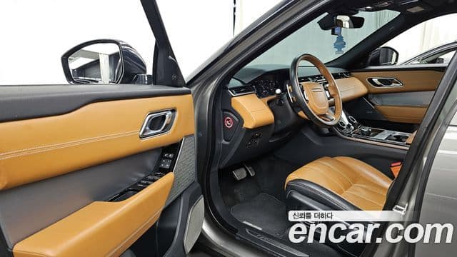 Land Rover Range Rover Velar 2019 — ფოტო 10/20