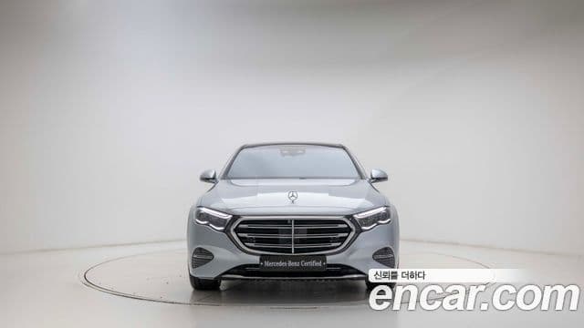 Mercedes-Benz E-Class 2024 — ფოტო 2/20