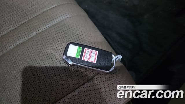 Kia K8 2023 — Şəkil 18/20