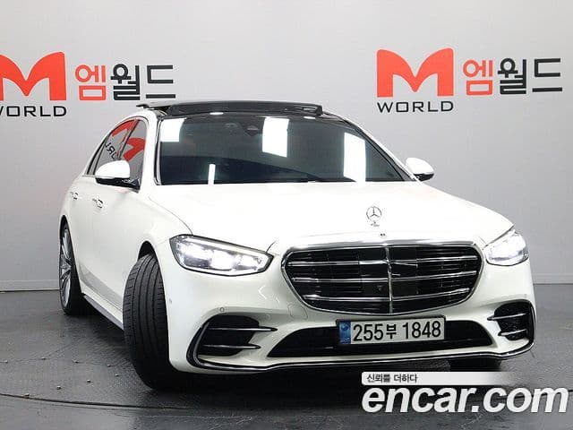 Mercedes-Benz S-Class 2023 — Photo 13/20