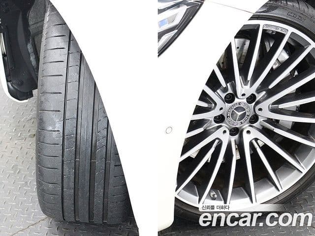 Mercedes-Benz S-Class 2023 — Photo 10/20