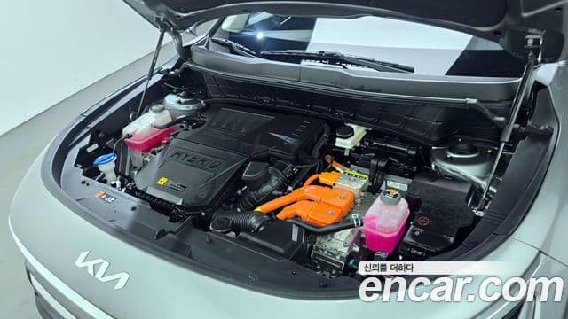Kia Niro 2023 — ფოტო 6/20