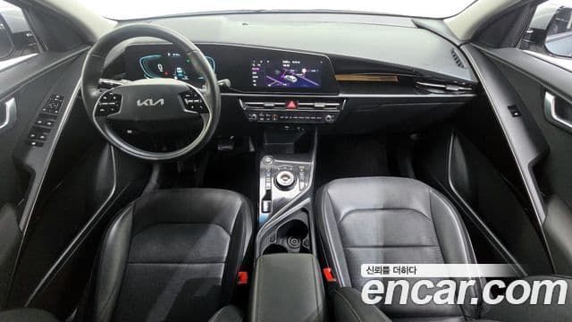 Kia Niro 2023 — ფოტო 7/20