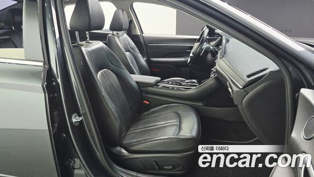 Hyundai Sonata 2020 — ფოტო 12/20