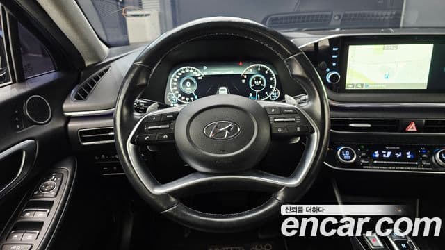 Hyundai Sonata 2020 — ფოტო 13/20