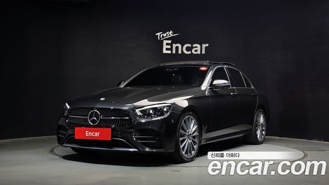 Mercedes-Benz E-Class 2022 — Фото 1/20