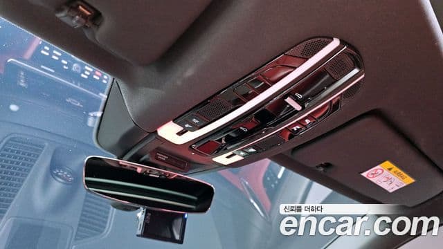 Porsche Cayenne 2020 — Photo 11/32
