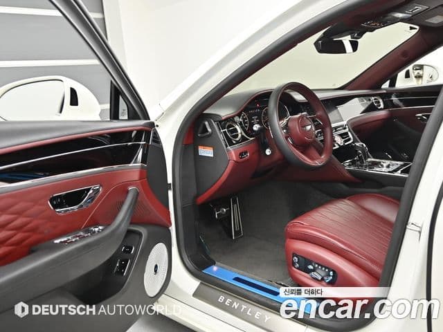 Bentley Flying Spur 2021 — ფოტო 10/20