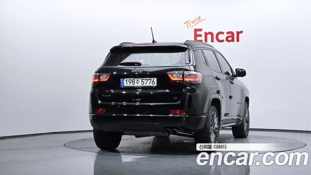 Jeep Compass 2022 — ფოტო 3/20
