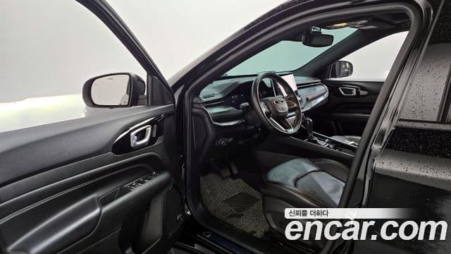Jeep Compass 2022 — ფოტო 8/20