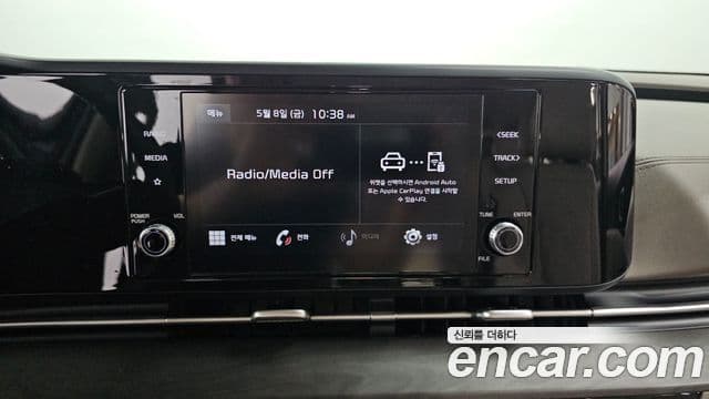 Kia Carnival 2021 — ფოტო 13/20