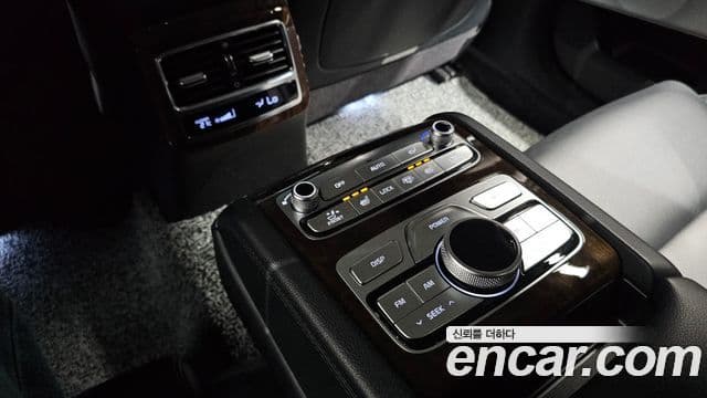Kia The K9 2018 — Photo 34/34