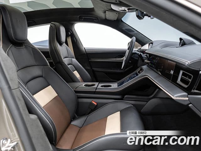 Porsche Taycan 2025 — ფოტო 9/20