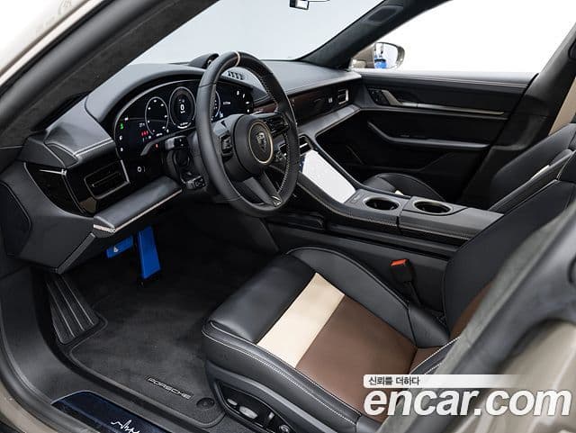 Porsche Taycan 2025 — ფოტო 16/20