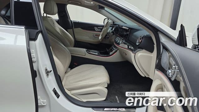 Mercedes-Benz CLS-Class 2021 — Photo 11/34