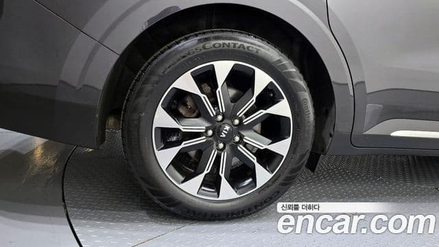 Kia Carnival 2021 — Фото 5/20