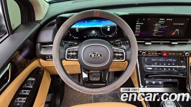 Kia Carnival 2021 — Фото 13/20