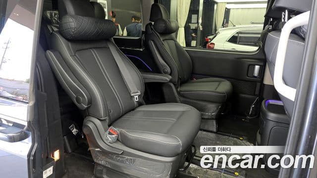 Hyundai Staria 2022 — Фото 11/20