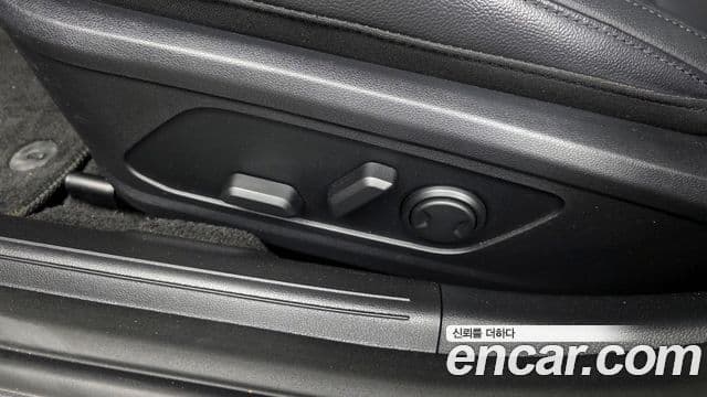 Hyundai Grandeur 2023 — ფოტო 17/20
