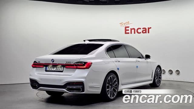 BMW 7 Series 2021 — ფოტო 2/20