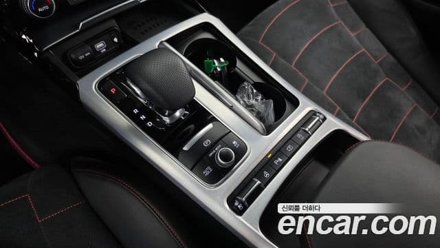 Kia Stinger 2023 — ფოტო 9/20
