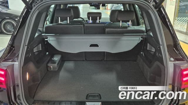 Mercedes-Benz GLB-Class 2025 — ფოტო 18/20