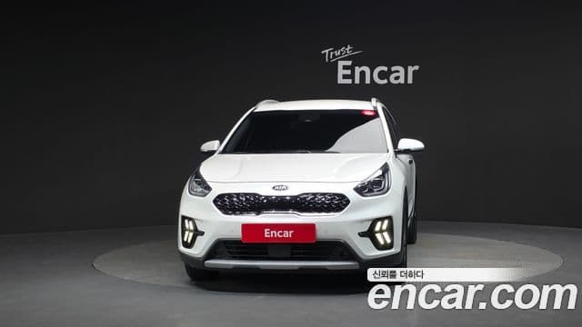 Kia Niro 2021 — ფოტო 3/20