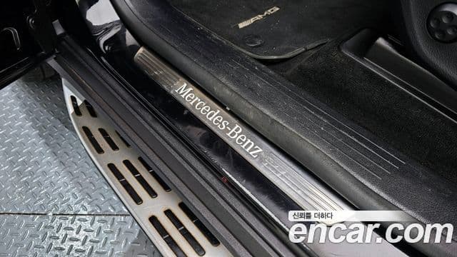 Mercedes-Benz GLE-Class 2021 — Photo 17/34