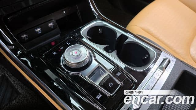Kia Carnival 2020 — фото 9 из 20