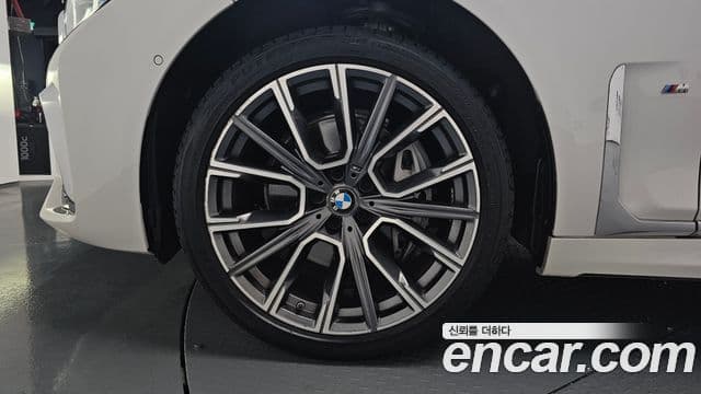 BMW 7 Series 2020 — ფოტო 5/20