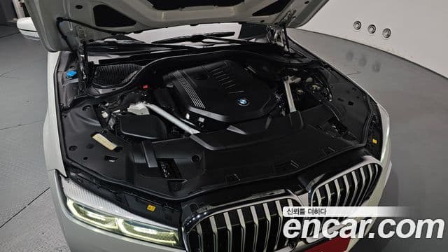 BMW 7 Series 2020 — ფოტო 6/20