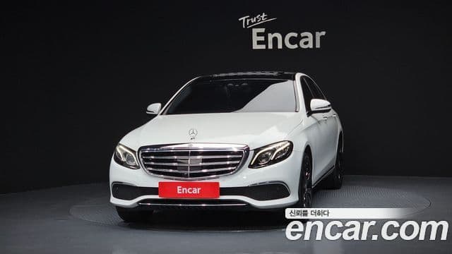 Mercedes-Benz E-Class 2020 — Фото 3/20