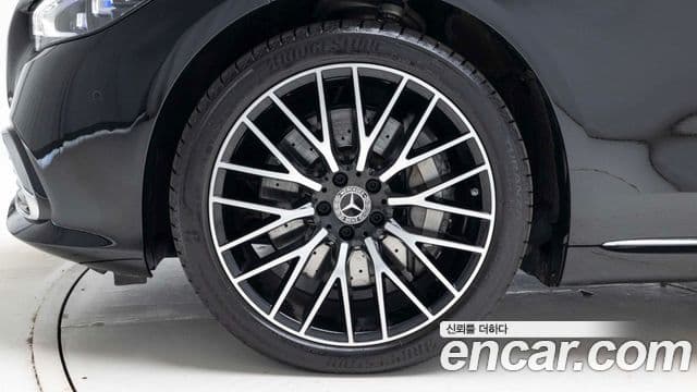 Mercedes-Benz S-Class 2025 — ფოტო 4/20