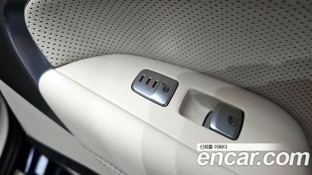Genesis G70 2020 — ფოტო 18/20