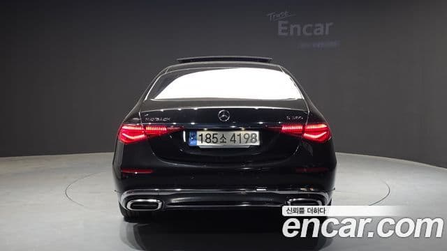 Mercedes-Benz S-Class 2022 — Photo 17/35