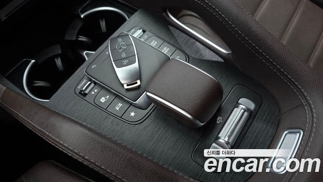 Mercedes-Benz GLE-Class 2022 — Фото 16/20