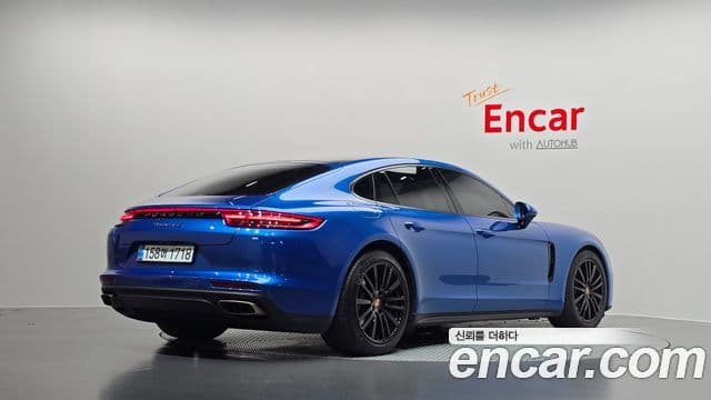 Porsche Panamera 2018 — Фото 1/20