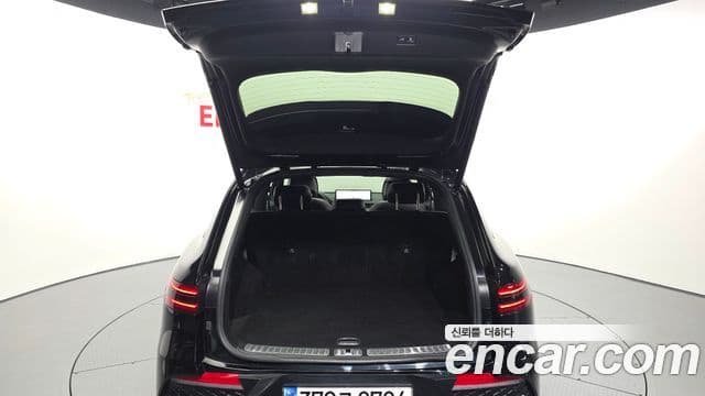 Genesis GV70 2021 — ფოტო 20/20