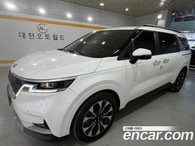 Kia Carnival 2021 — ფოტო 15/15