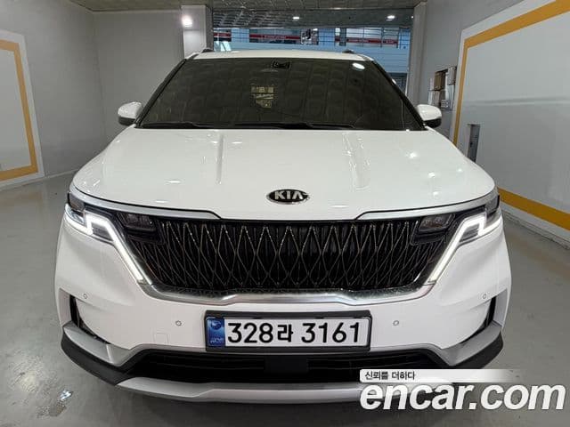 Kia Carnival 2021 — ფოტო 2/15