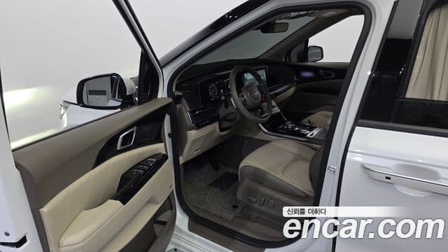 Kia Carnival 2023 — Şəkil 10/20