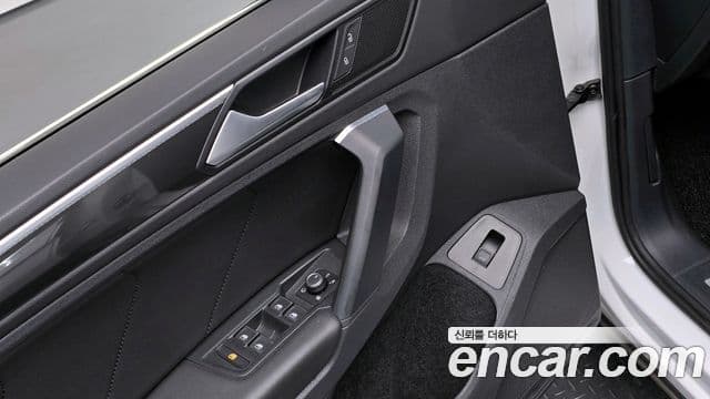 Volkswagen Tiguan 2019 — Şəkil 19/20